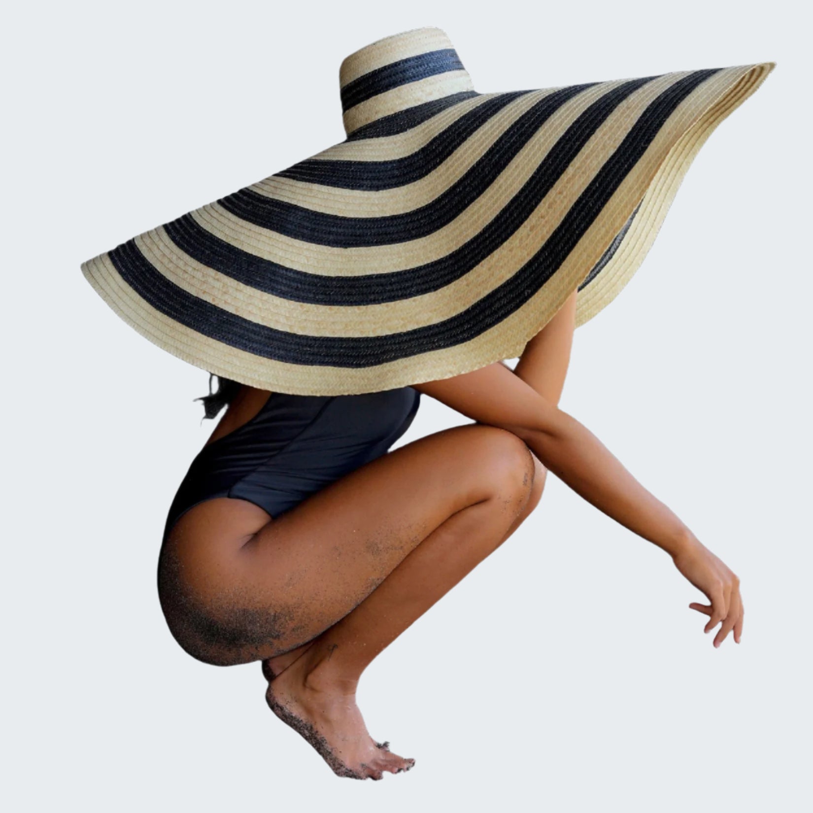 SOLANA Oversized Striped Straw Hat in Black & Natural