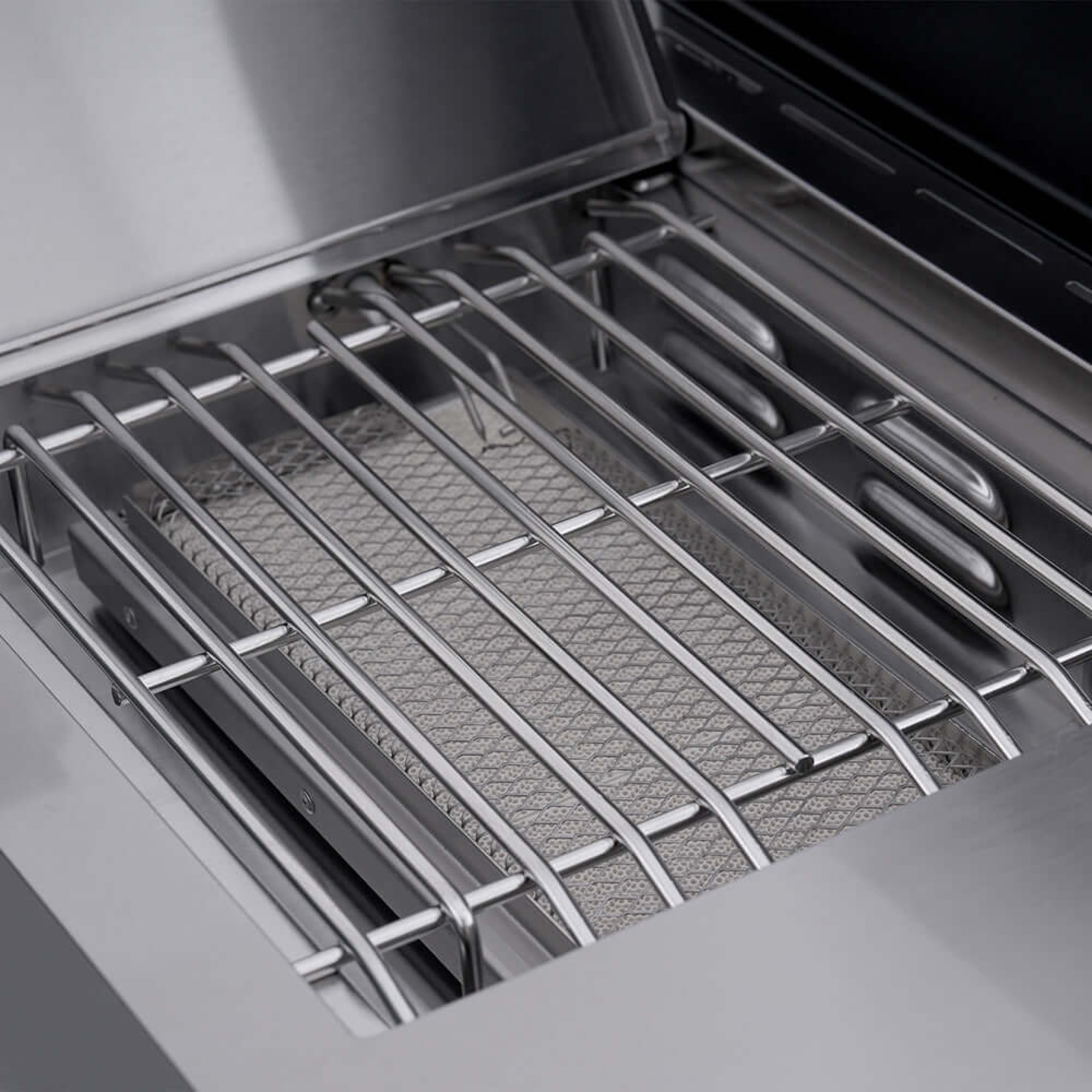 Eminence 605 - Advanced Stainless Natural/Propane Gas Grill