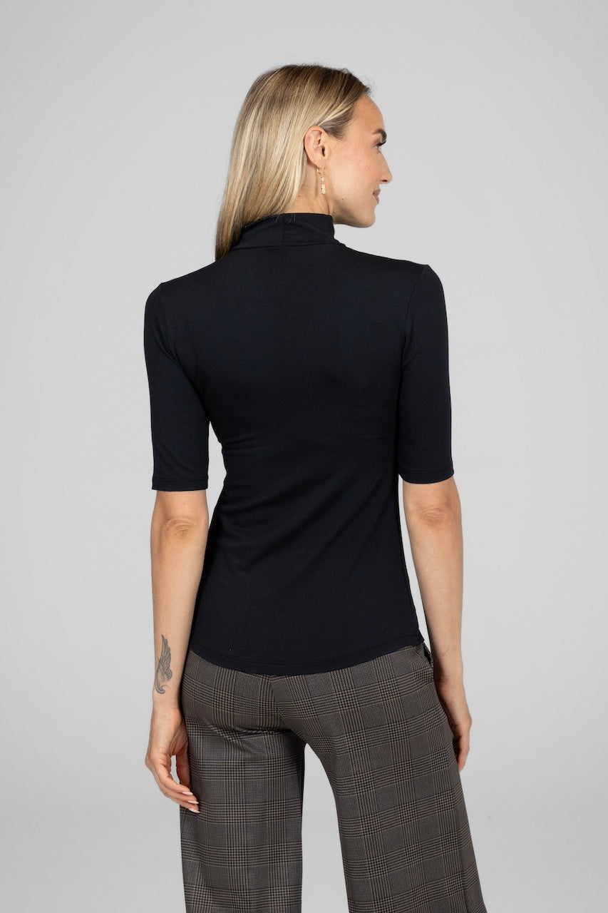KiraGrace - black shirt
