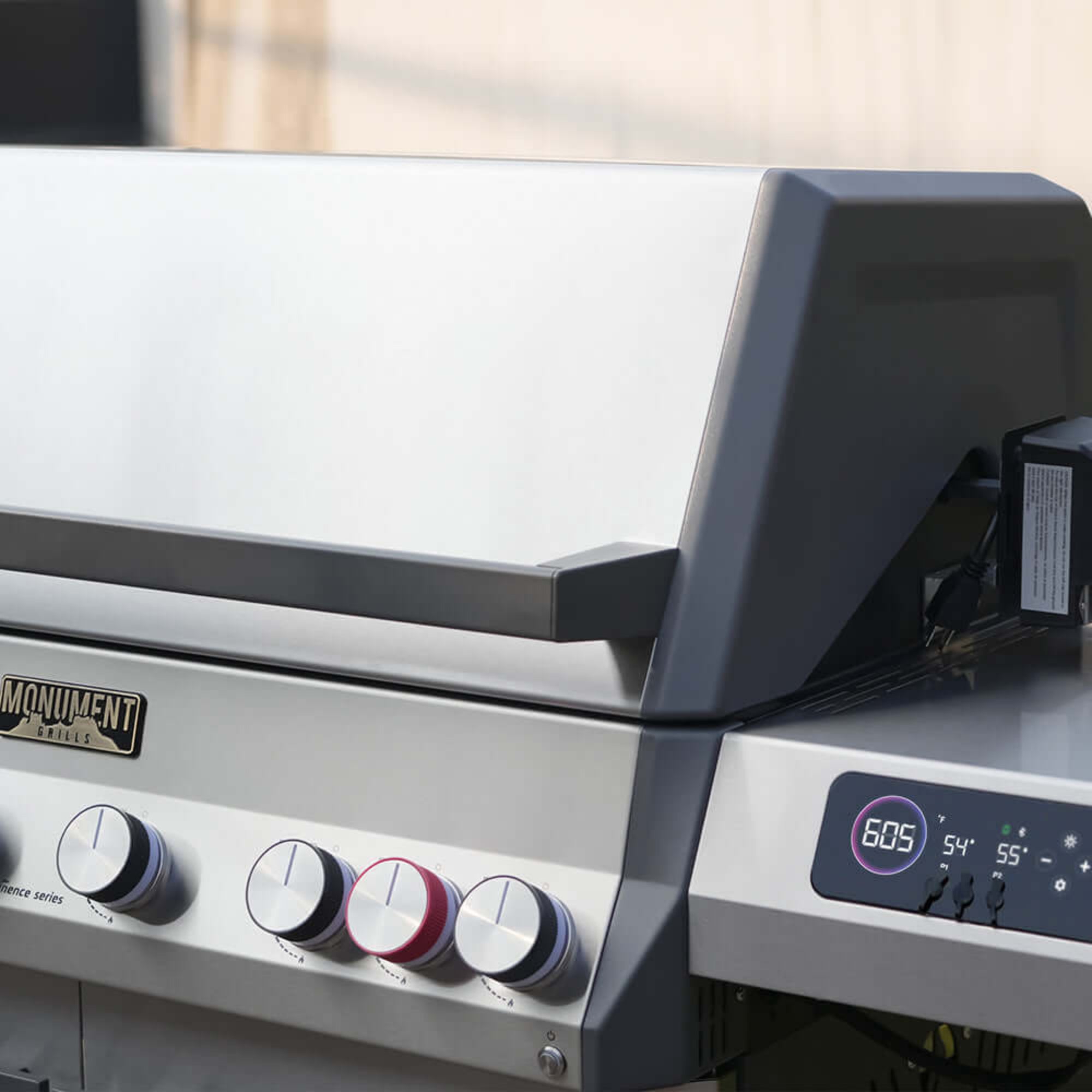 Eminence 605 - Advanced Stainless Natural/Propane Gas Grill