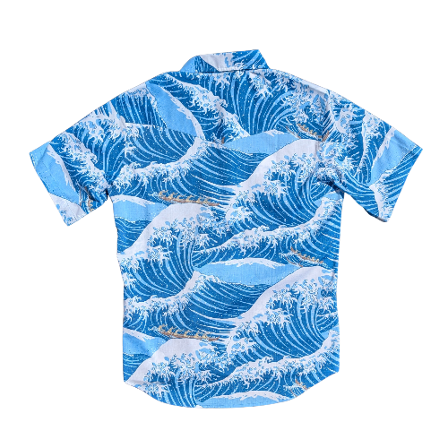 Short-sleeve shirt with blue wave pattern on a white background