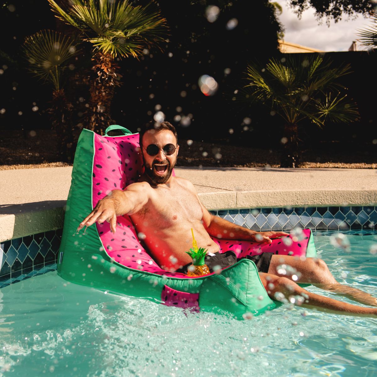 Big Joe's Captain's Pool Float