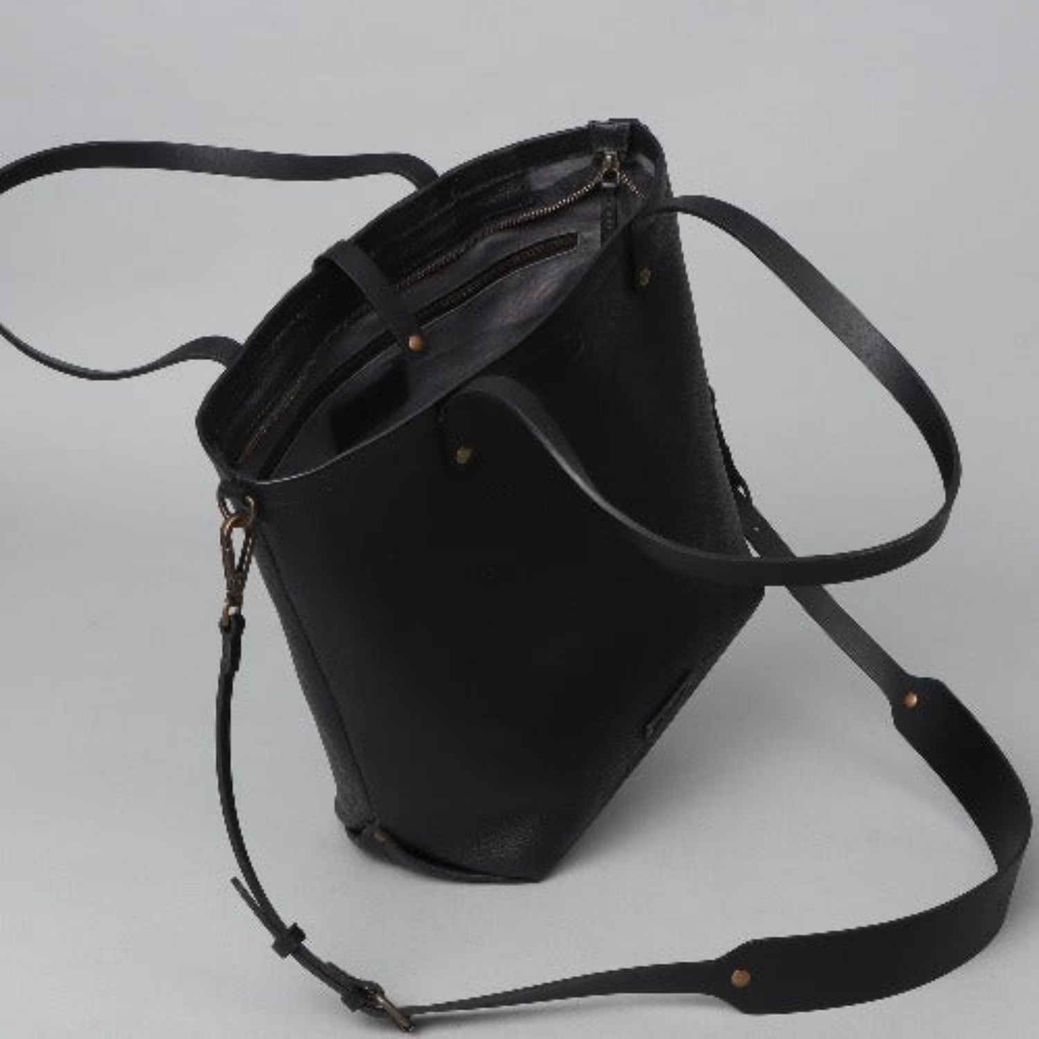 Dublin Leather Tote