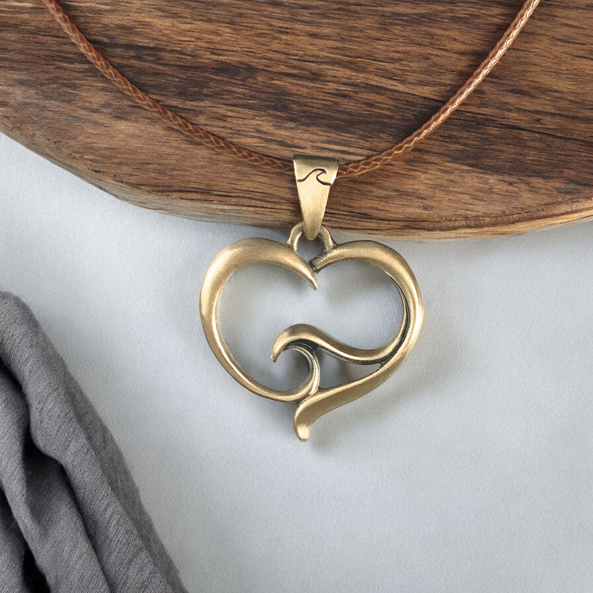 Heart of The Ocean Pendant Necklace