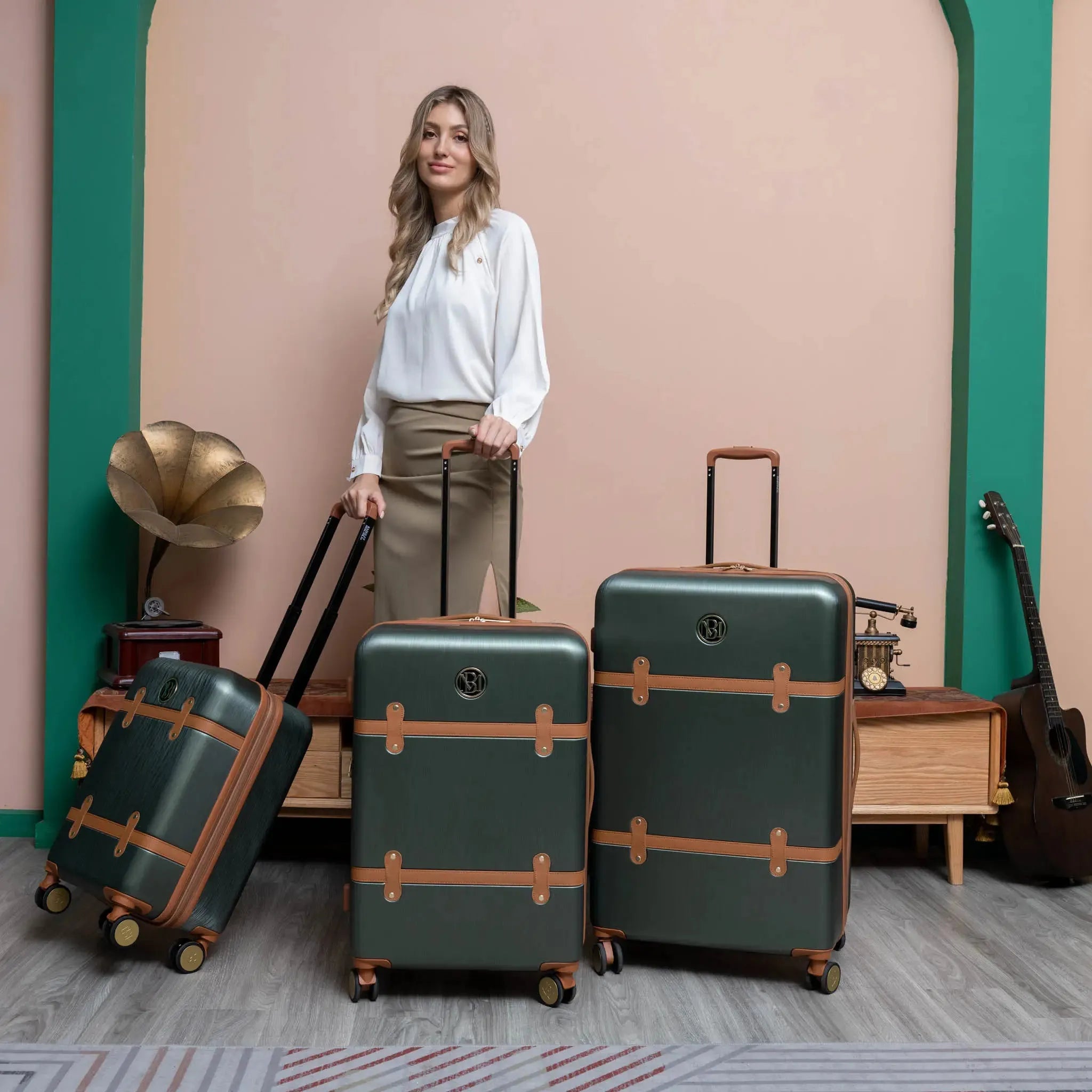 Grace Three Piece Expandable Retro Luggage Set