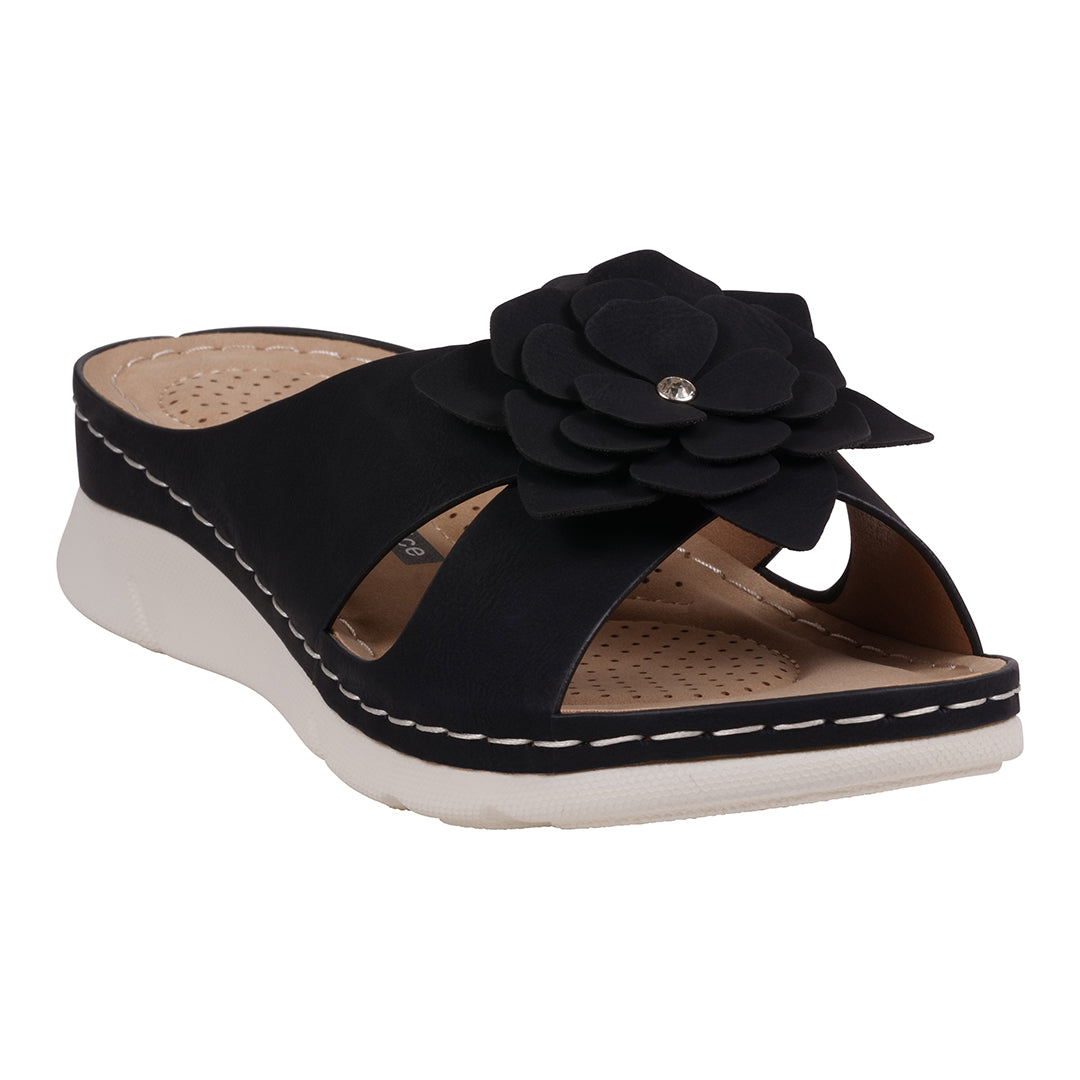 GC Shoes Women's Claire Black Cushioned Footbed Sandals