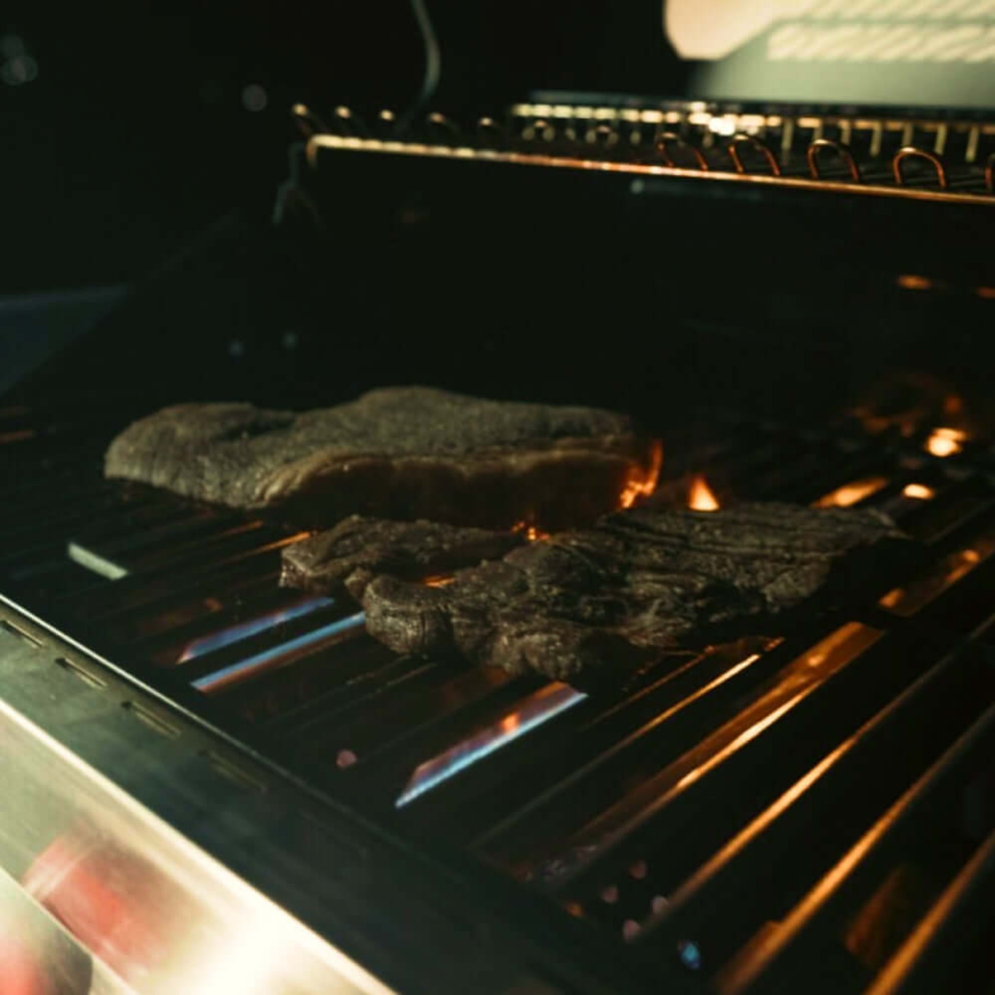 Denali 605 - Stainless Smart Tech Natural/Propane Gas Grill