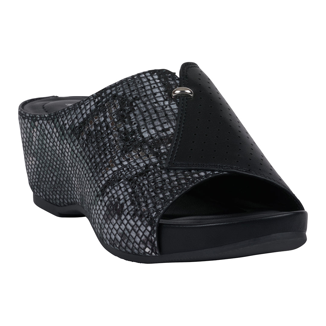 GC Shoes Women's Dacia Black Snake-Skin Wedge Sandals