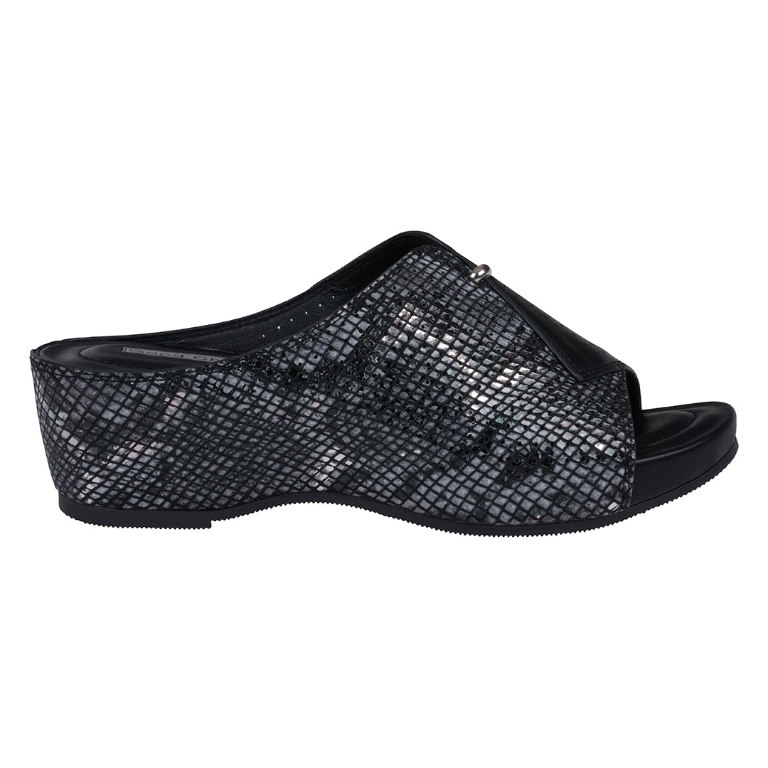 GC Shoes Women's Dacia Black Snake-Skin Wedge Sandals
