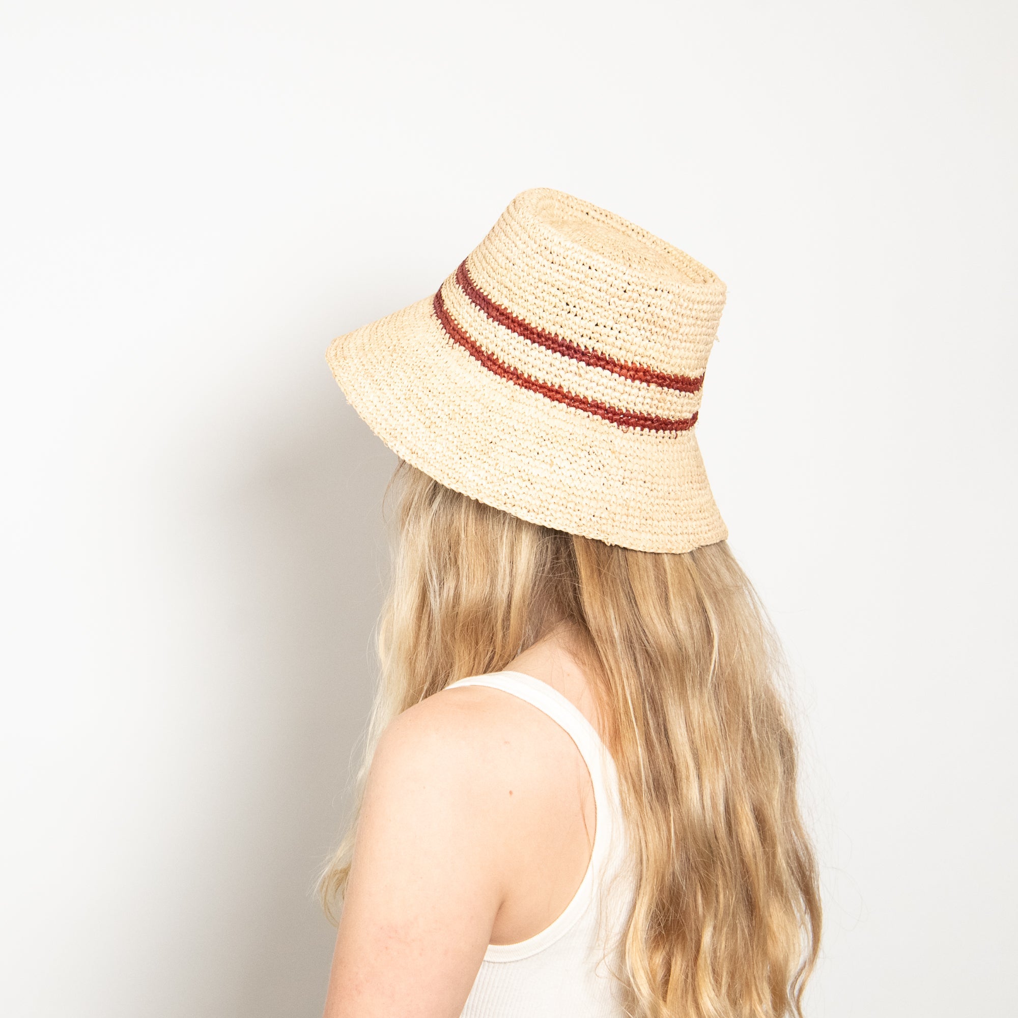 Ensley Raffia Bucket in Natural