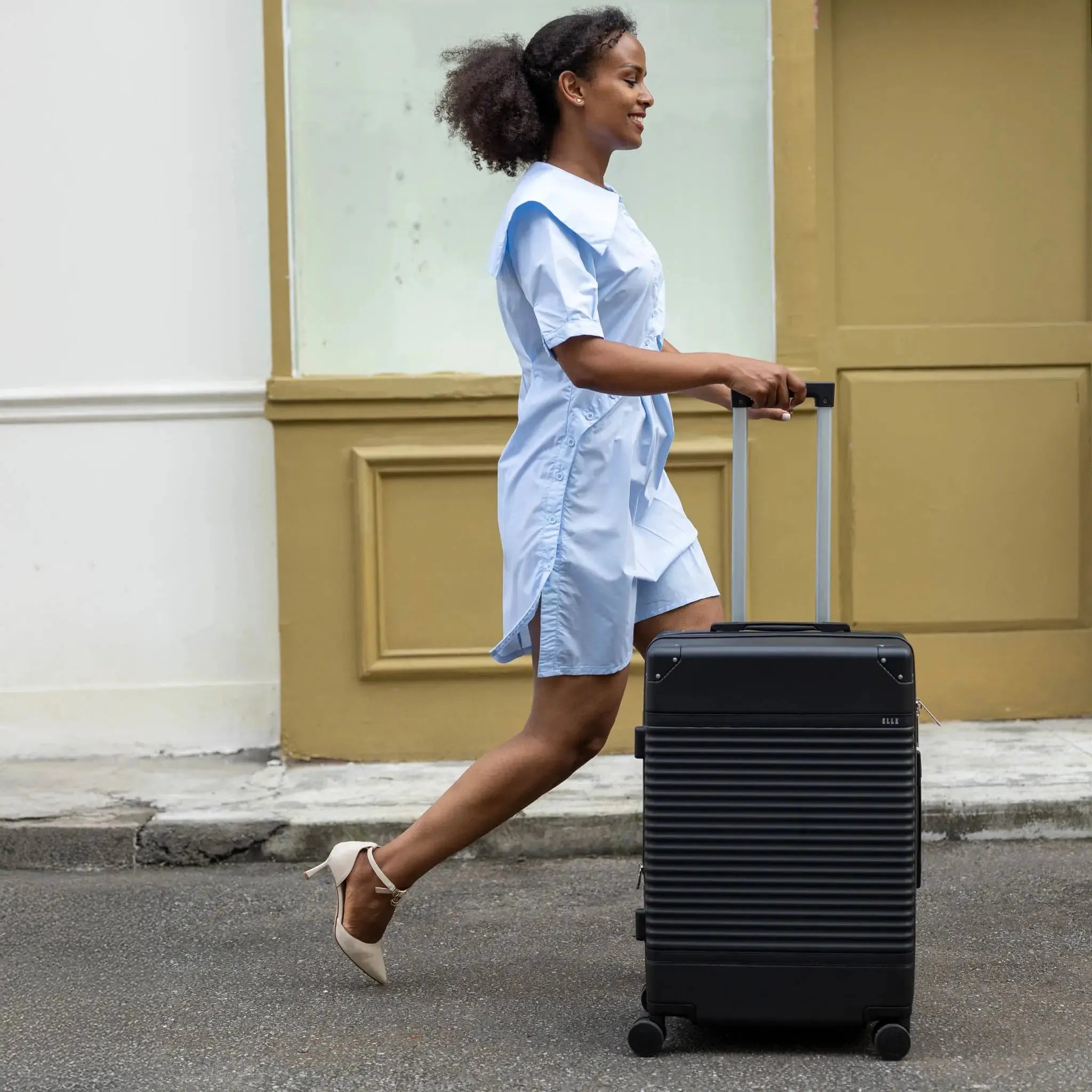 Belleville Three Piece Expandable Retro Luggage Set