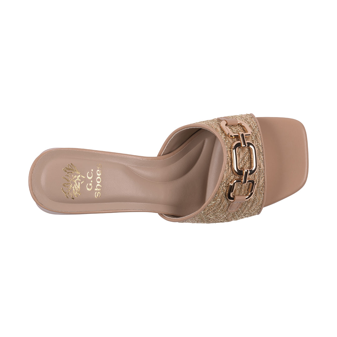 Beige sandal with chain detail on a white background