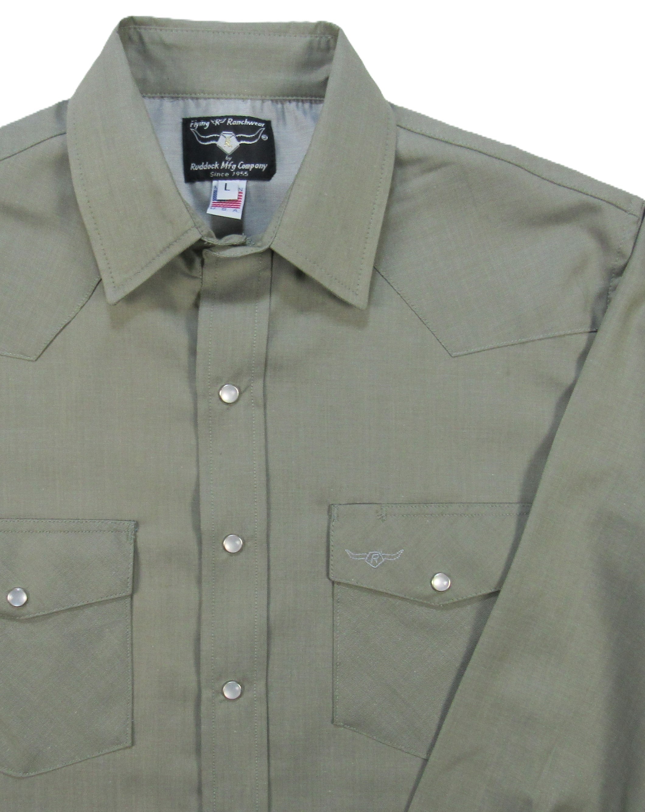 Green shirt with collar and two front pockets on a white background