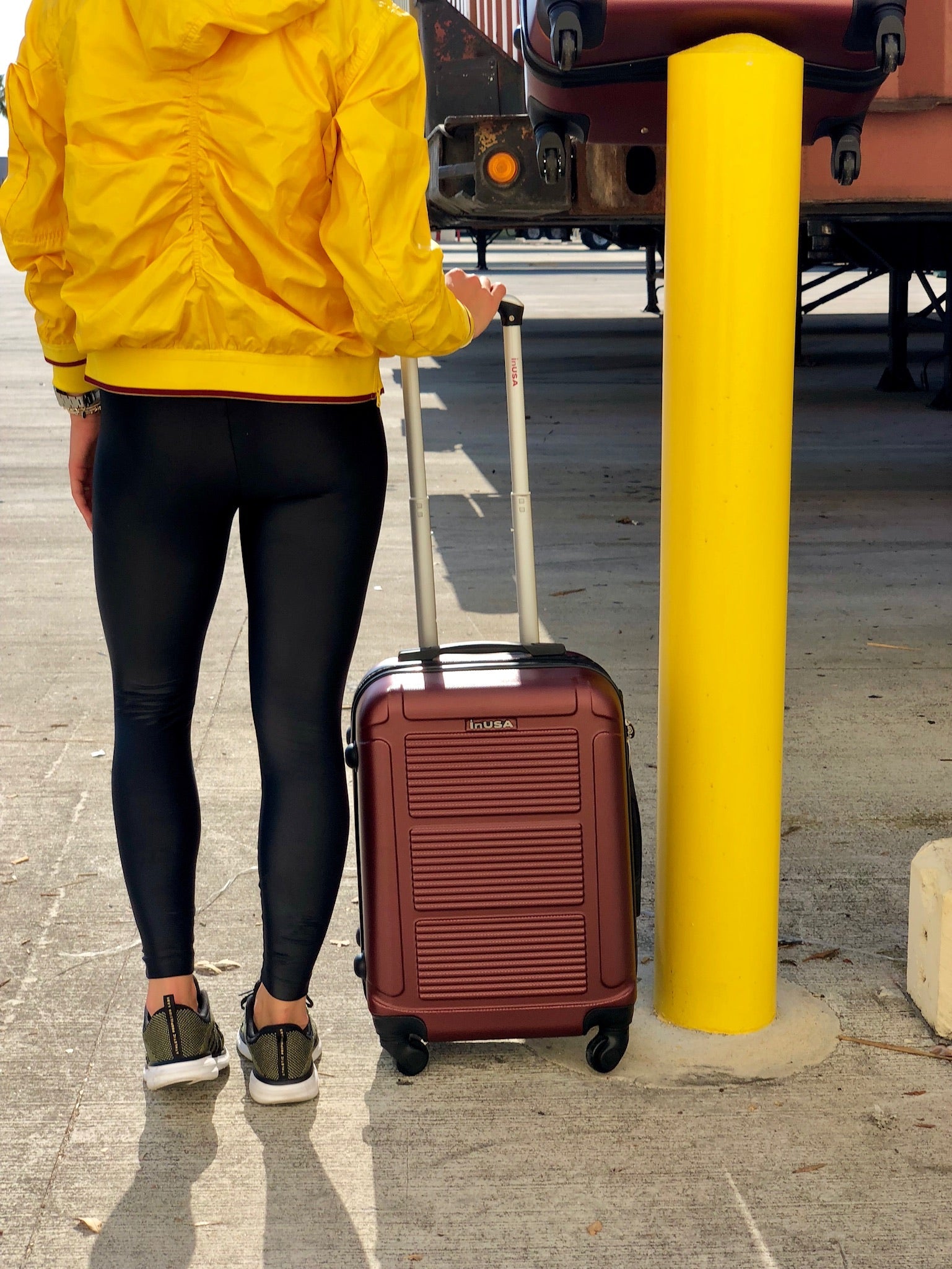 InUSA Luggage Pilot Carry On 20" Spinner Suitcase