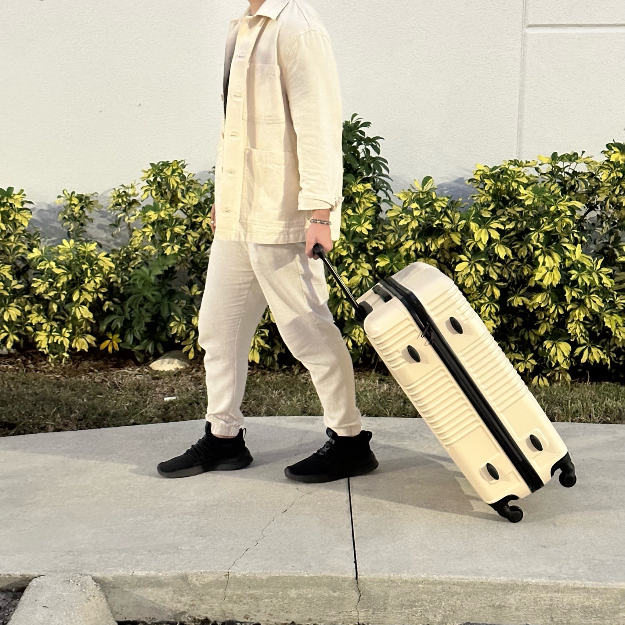 InUSA Luggage Resilience Medium 24" Spinner Suitcase