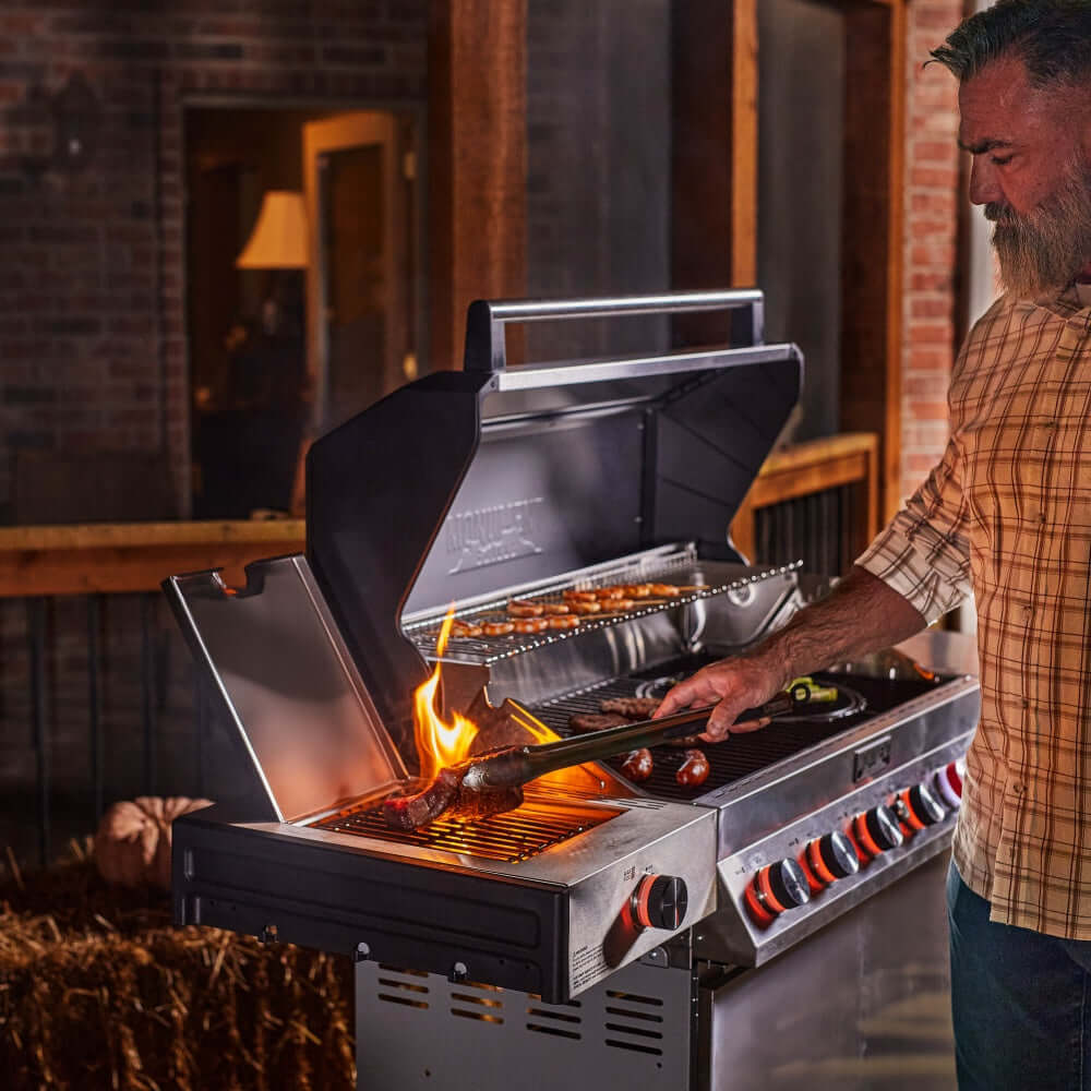 Denali 605 Pro - Stainless Smart Propane Gas Grill