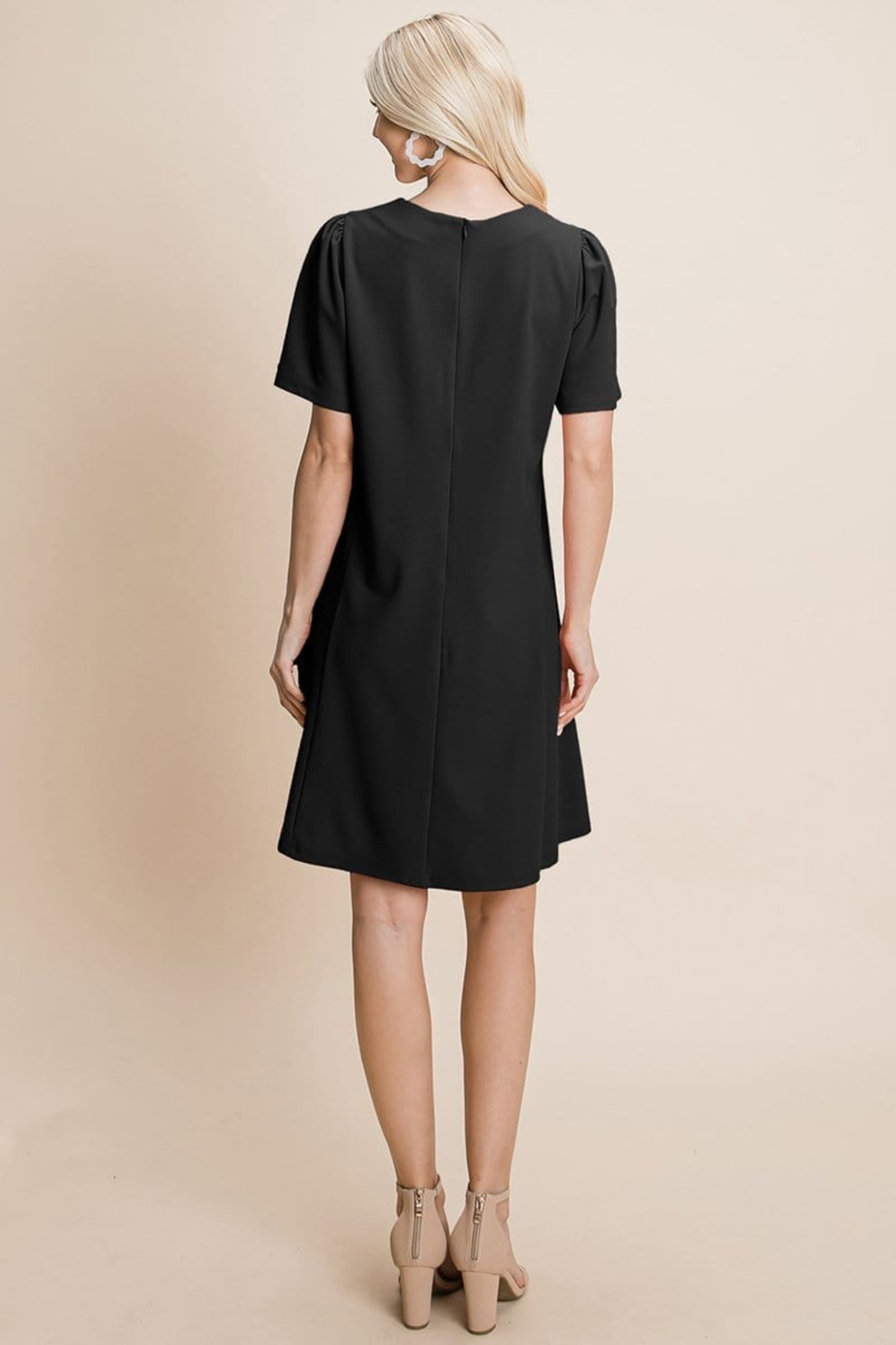 V-Neck Short Sleeve Shift Dress
