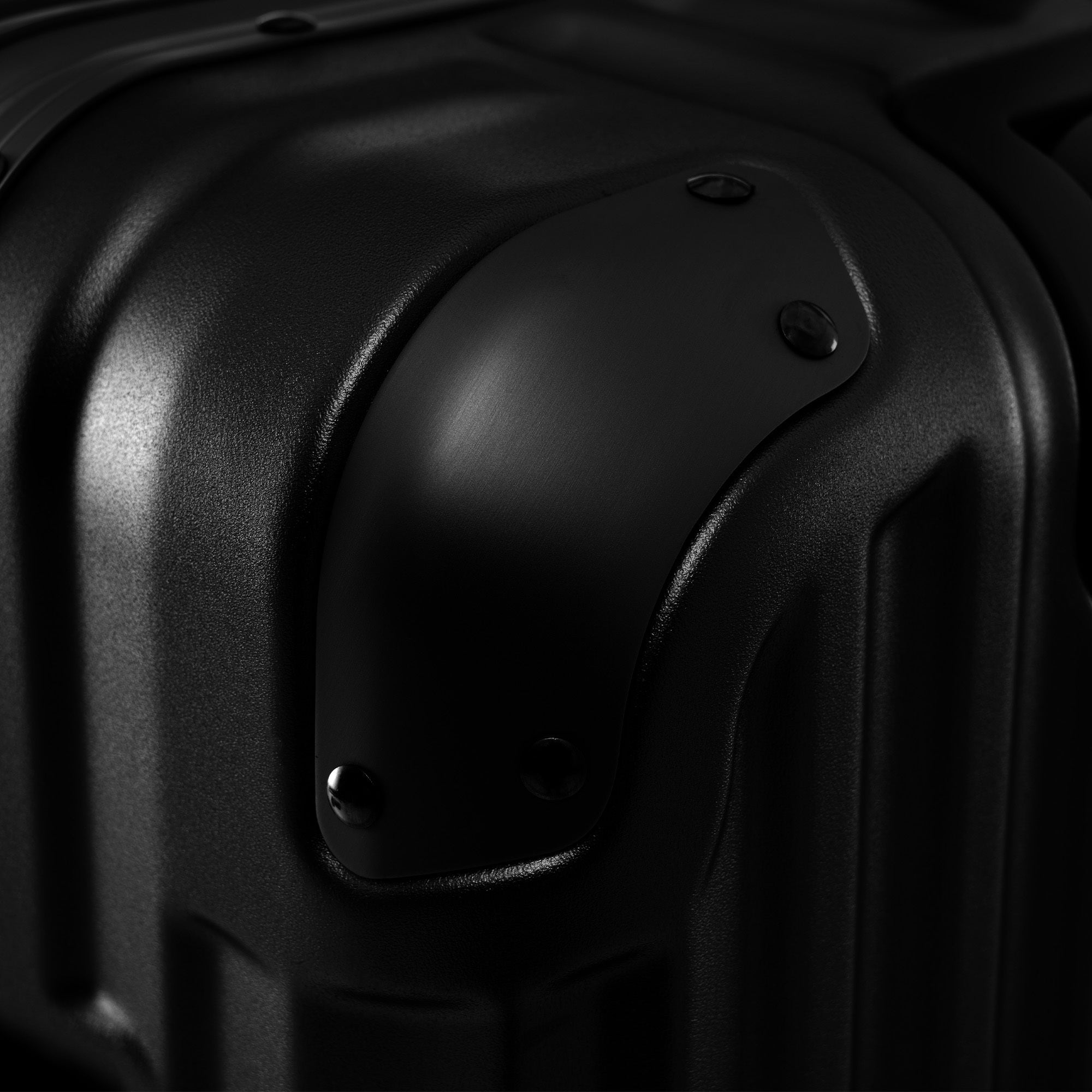 Black Aluminum Frame Luggage with USB Port Carry-On